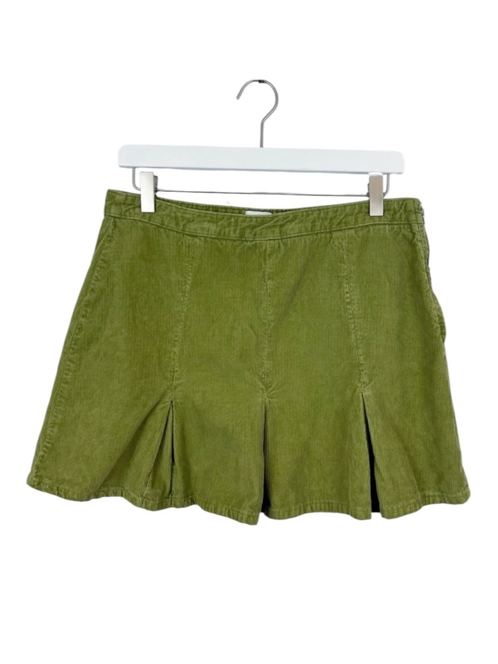 BDG Green Corduroy Mini Skirt Size Large